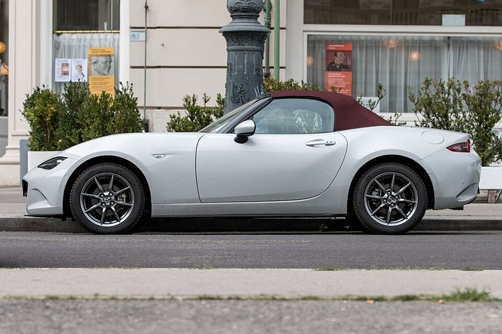 Mazda MX-5 ND, с 2015